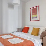 Spacious & Lovely Flat-Up To 8 Guests-Paris 10