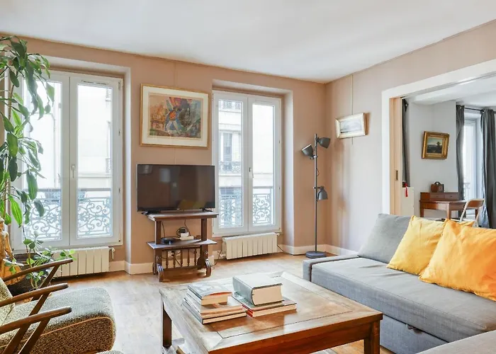 Spacious & Lovely Flat-Up To 8 Guests-Paris 10