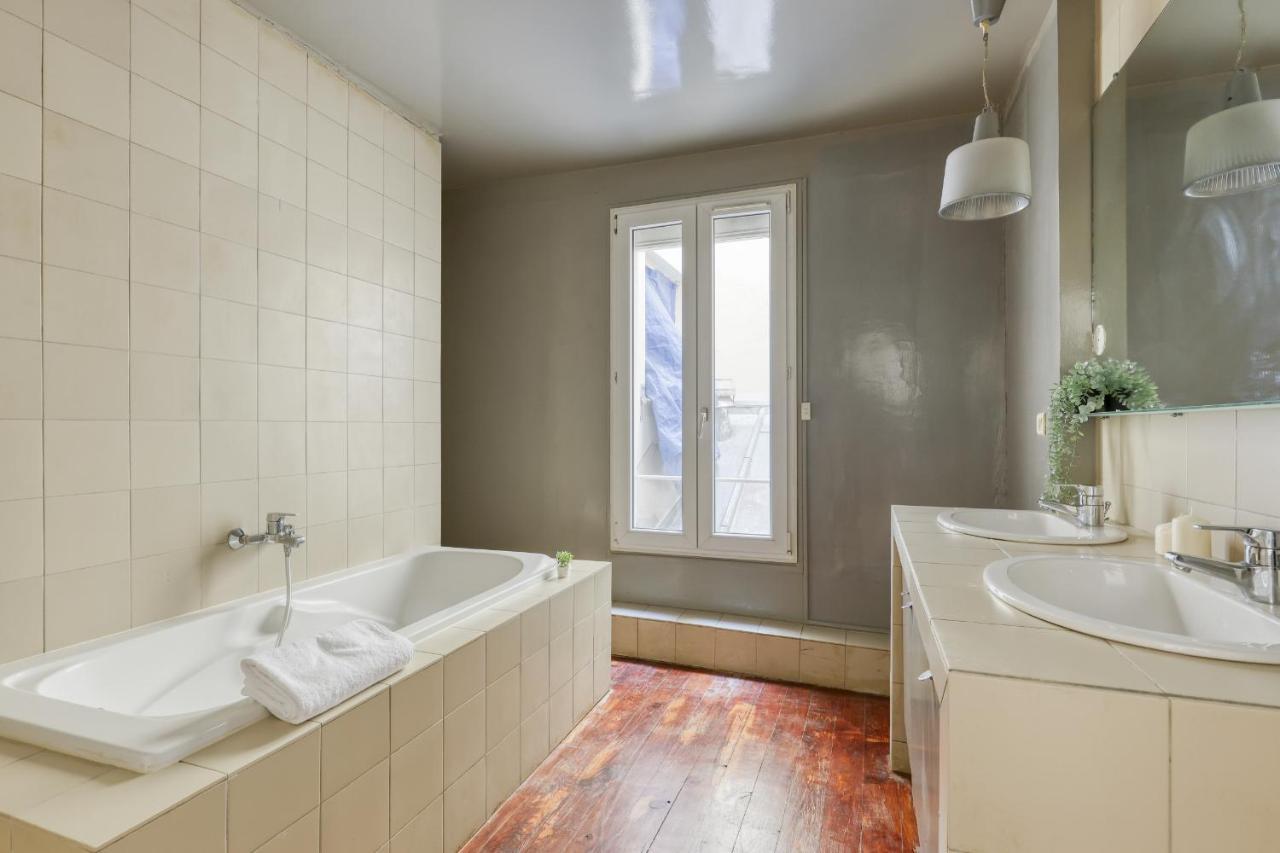 Spacious & Lovely Flat-up To 8 Guests-paris 10 Paris