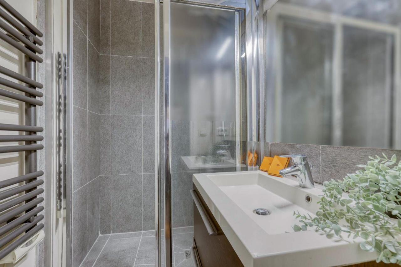 Apartment Spacious & Lovely Flat-up To 8 Guests-paris 10